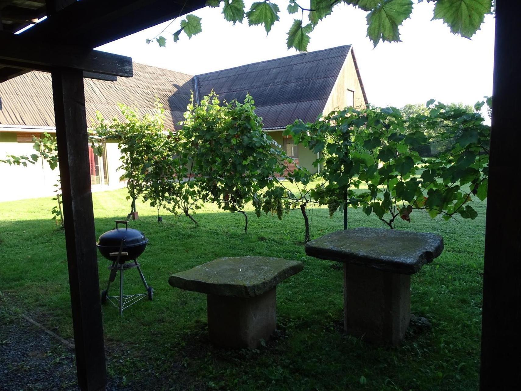 Penzion Pod Vapenkami Strážnice Extérieur photo