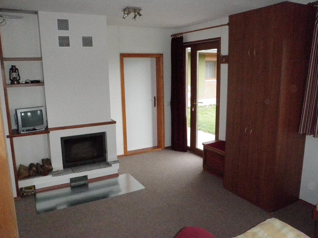 Penzion Pod Vapenkami Strážnice Chambre photo